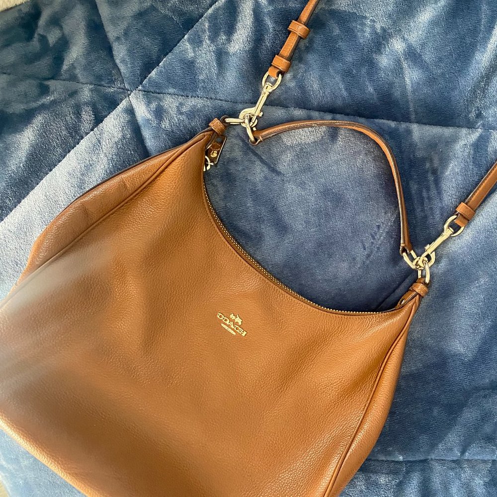 COACH HANDBAG - ACCEPTING OFFERS!